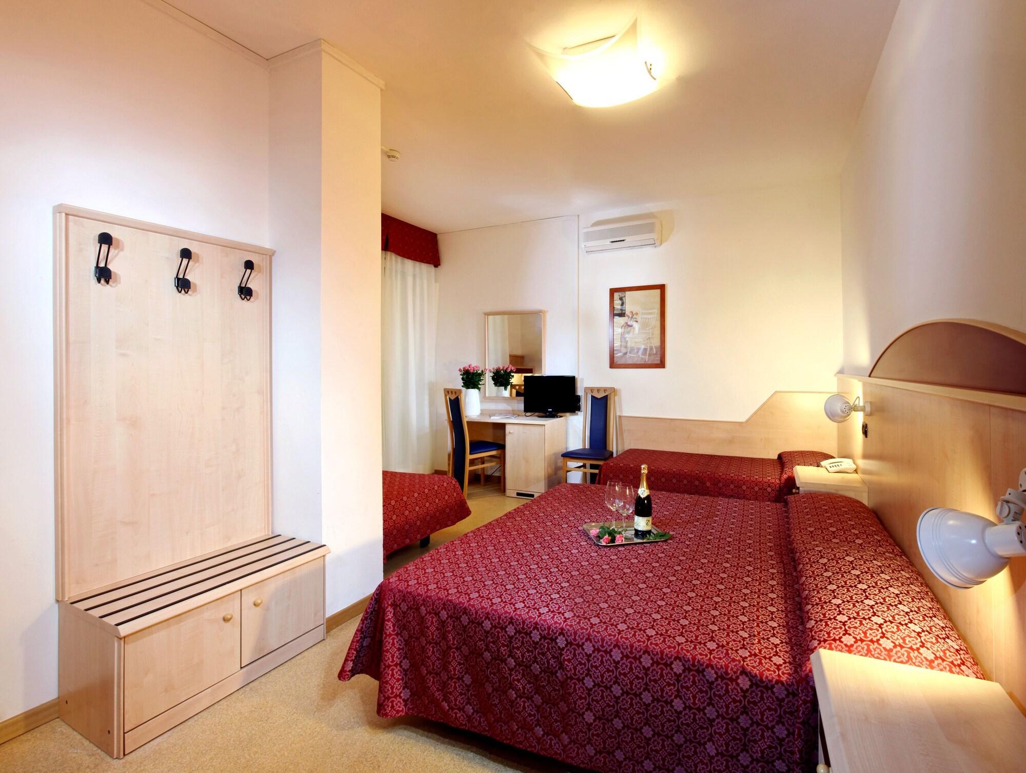 Regina Hotel